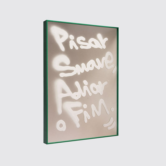 Múltiplos Inhotim | Panmela Castro - "Pisar suave, adiar o fim" branco